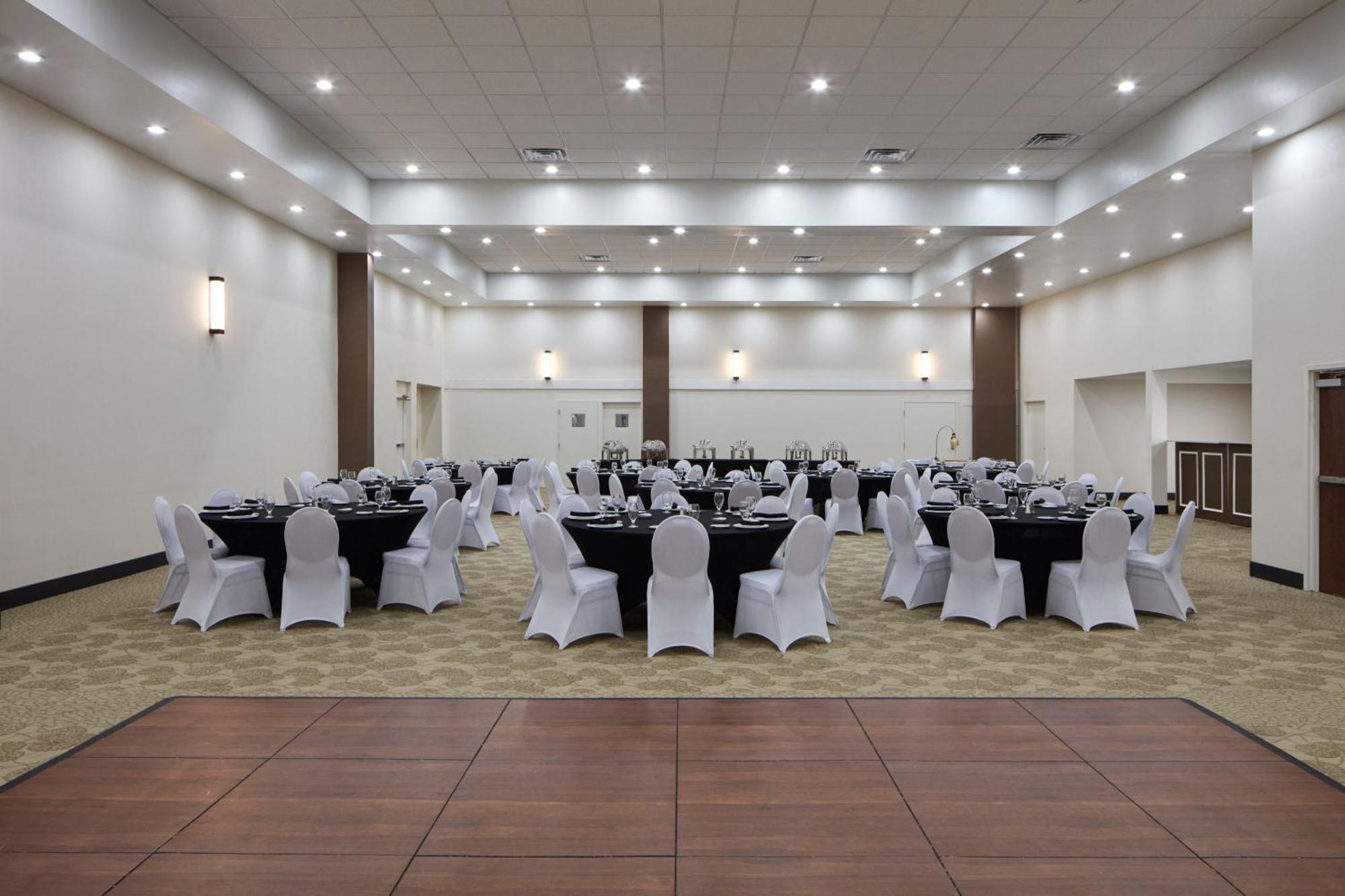 Four Points By Sheraton Virginia Beach Oceanfront Exterior photo