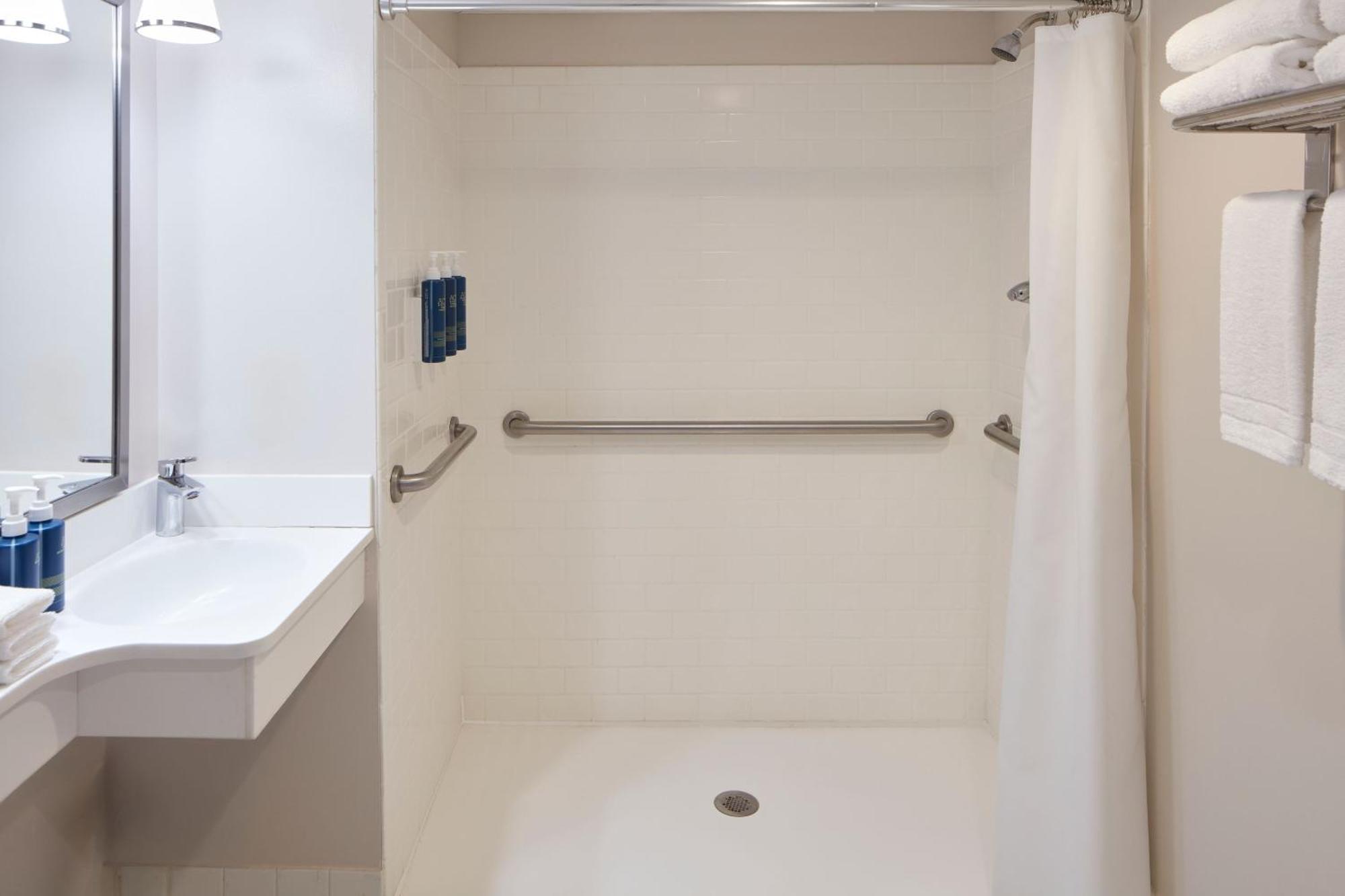 Four Points By Sheraton Virginia Beach Oceanfront Exterior photo