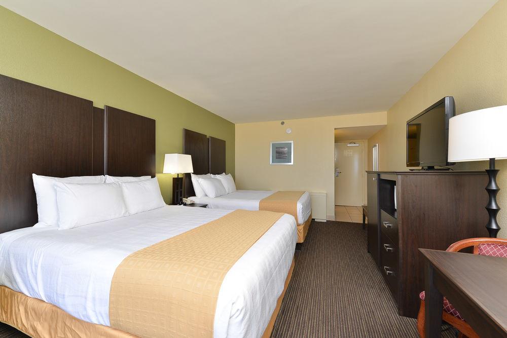 Four Points By Sheraton Virginia Beach Oceanfront Exterior photo